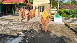 RAKOR DAN APEL PAGI PAMONG KARANGMOJO